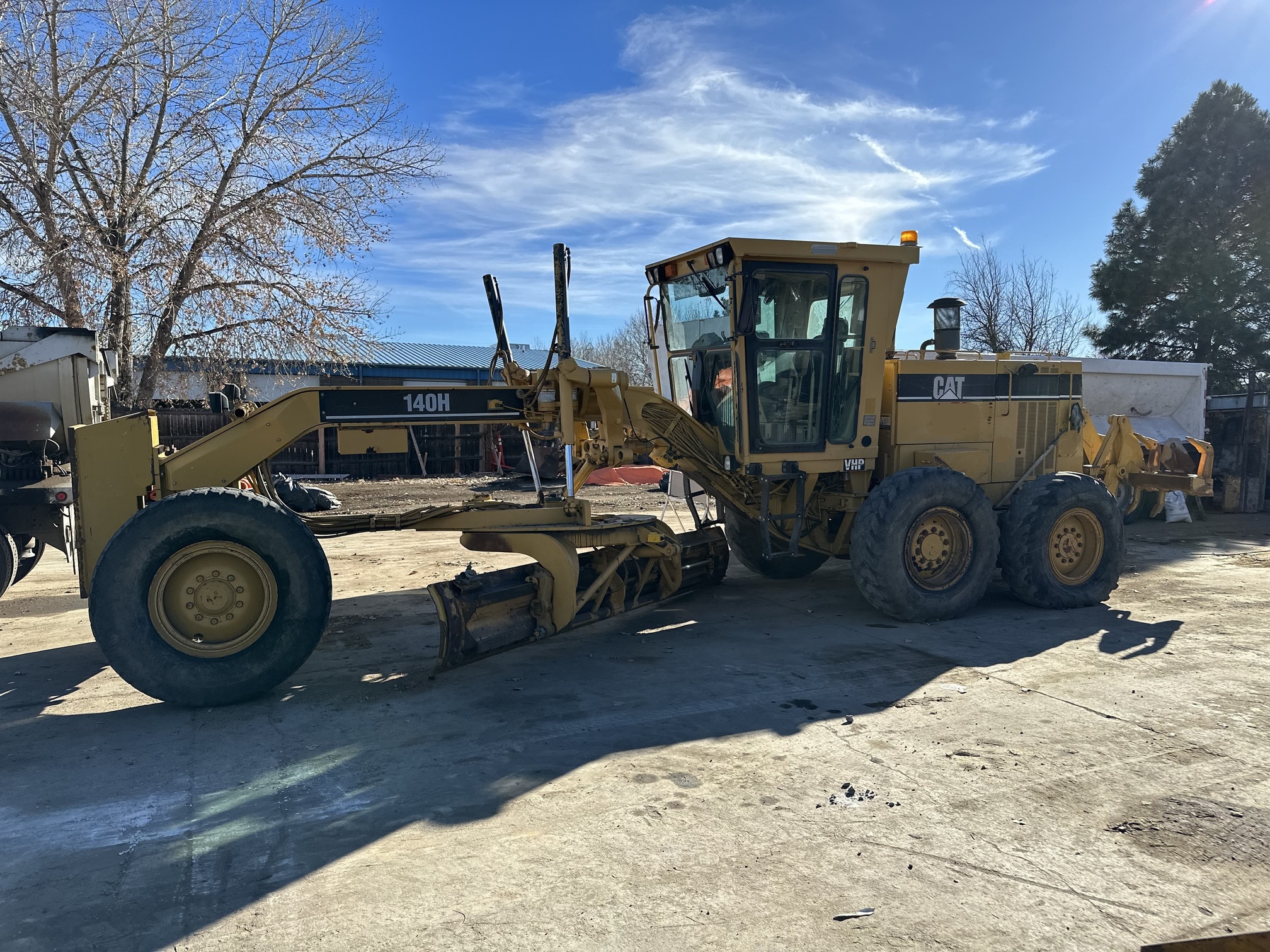 1999 CATERPILLAR 140H VHP